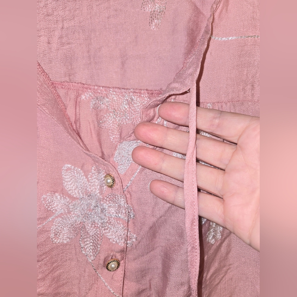 Ava & Rose Women's L  Floral Embroidered Top - Picture 3 of 12
